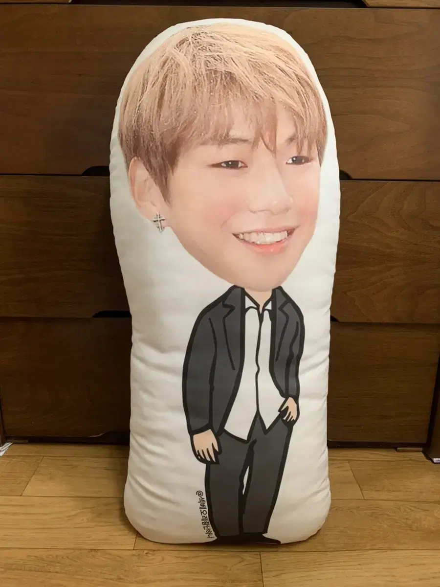 강다니엘 인형